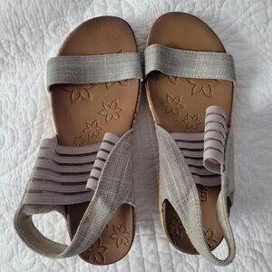 Skechers wedge shoes Size 6